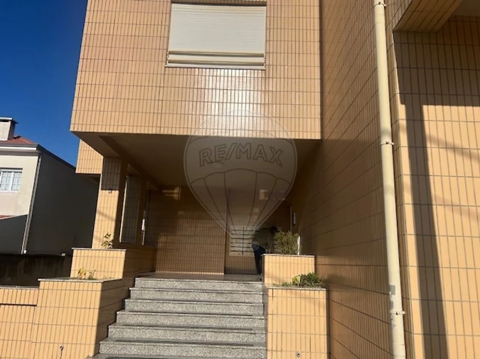 Apartamento T2 para Arrendamento em São Felix da Marinha Foto 3