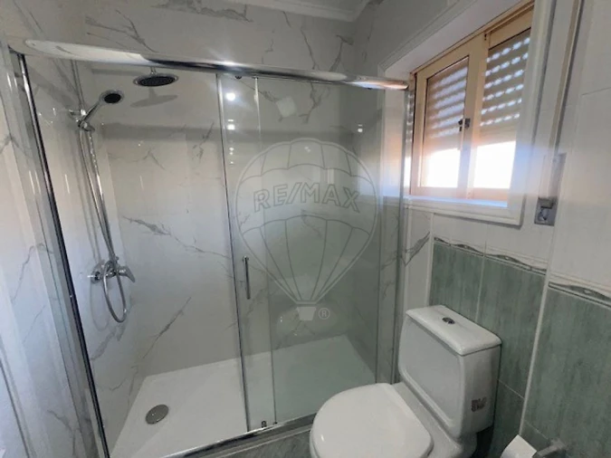 Apartamento T2 para Arrendamento em São Felix da Marinha Foto 10