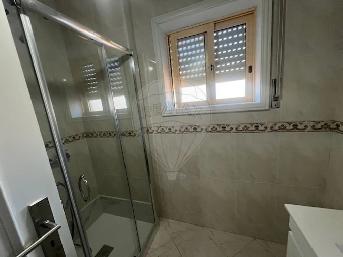 Apartamento T2 para Arrendamento em São Felix da Marinha Foto 13