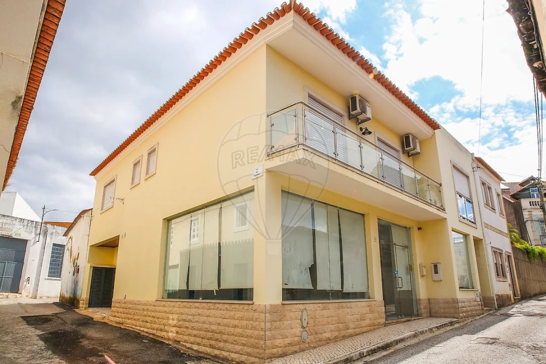 Moradia T3 para Venda em Aveiras de Cima Foto 27