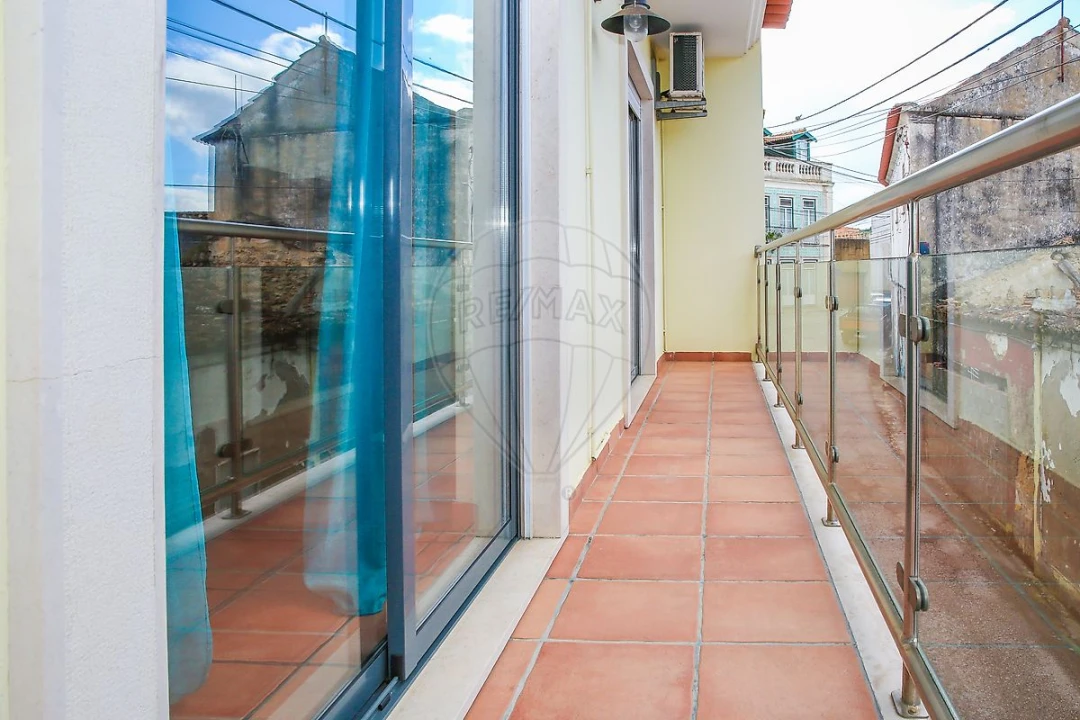 Moradia T3 para Venda em Aveiras de Cima Foto 2