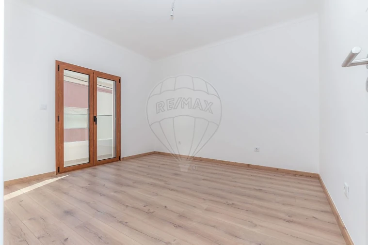 Moradia T3 para Venda em Vila Nova de Anços Foto 19