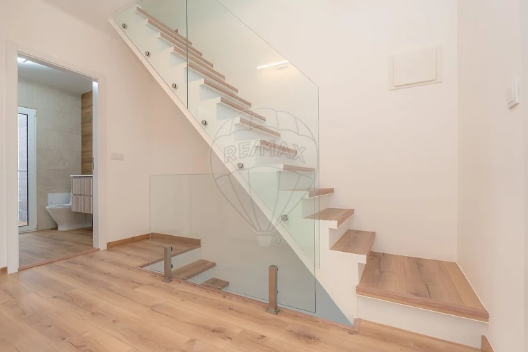 Moradia T3 para Venda em Vila Nova de Anços Foto 32