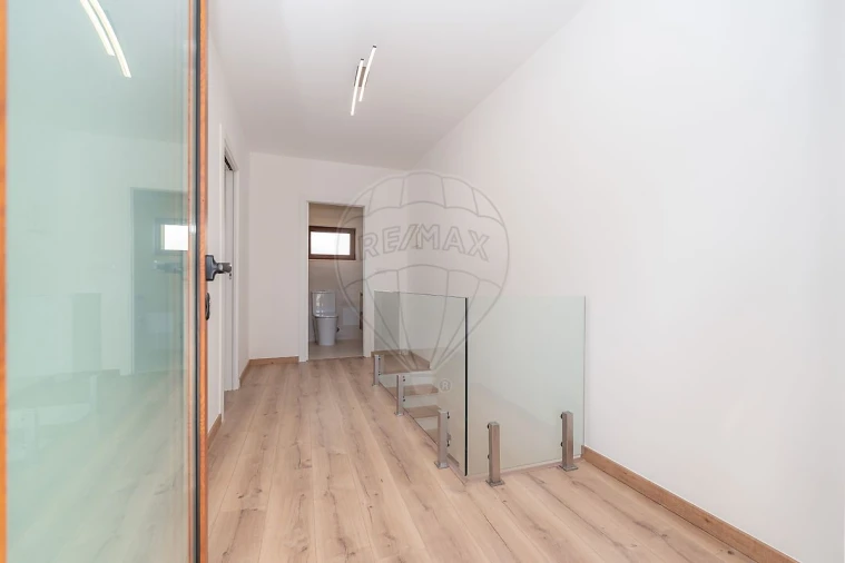 Moradia T3 para Venda em Vila Nova de Anços Foto 38