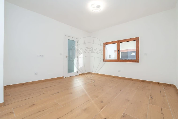 Moradia T3 para Venda em Vila Nova de Anços Foto 11