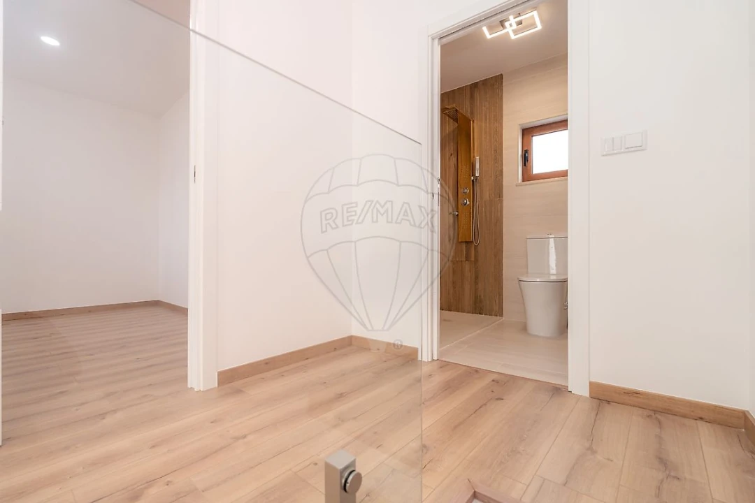 Moradia T3 para Venda em Vila Nova de Anços Foto 29