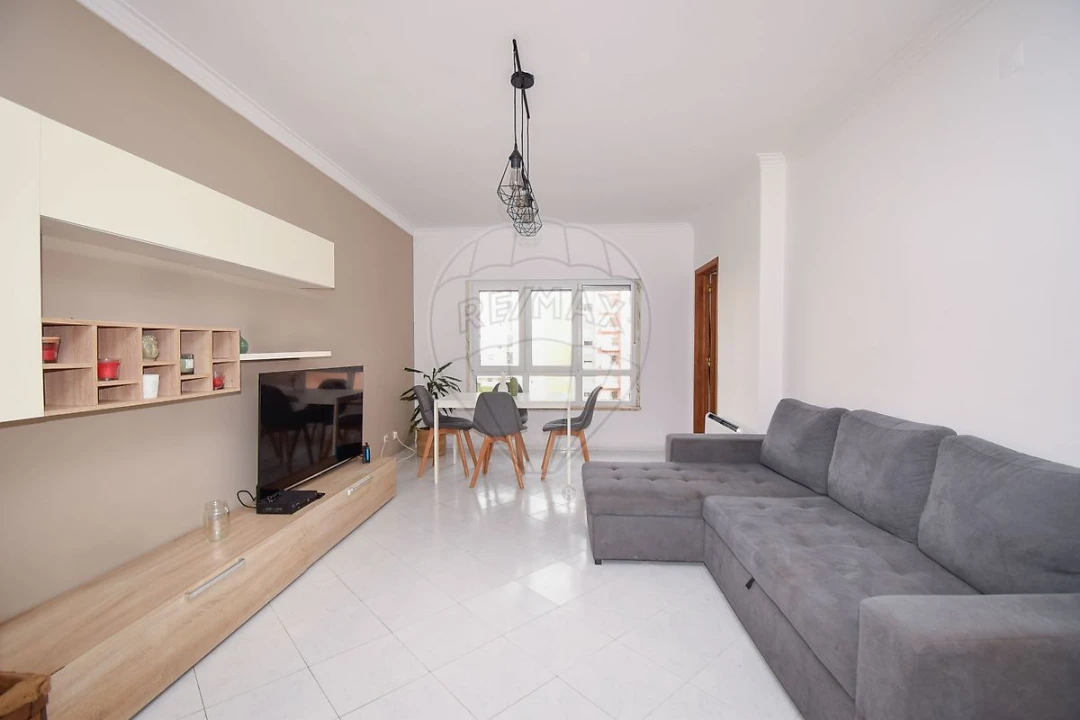 Apartamento T2 para Venda em Cacém e São Marcos Foto 5