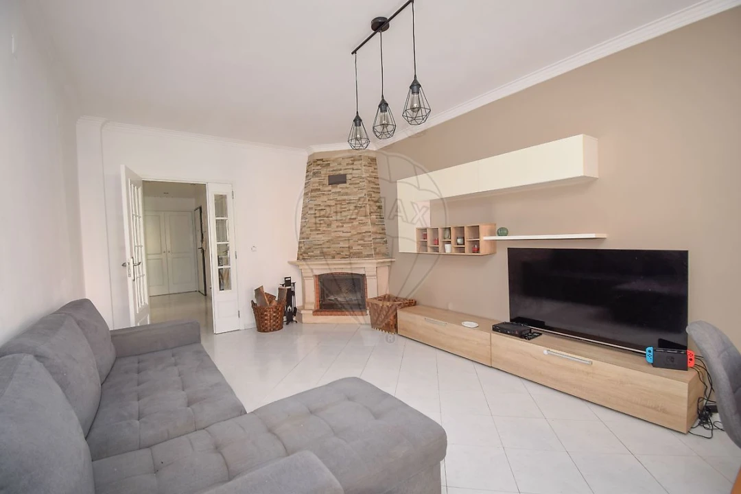 Apartamento T2 para Venda em Cacém e São Marcos Foto 6