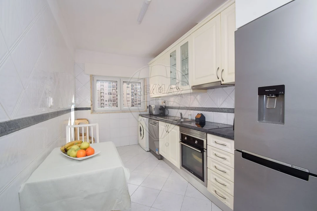 Apartamento T2 para Venda em Cacém e São Marcos Foto 2