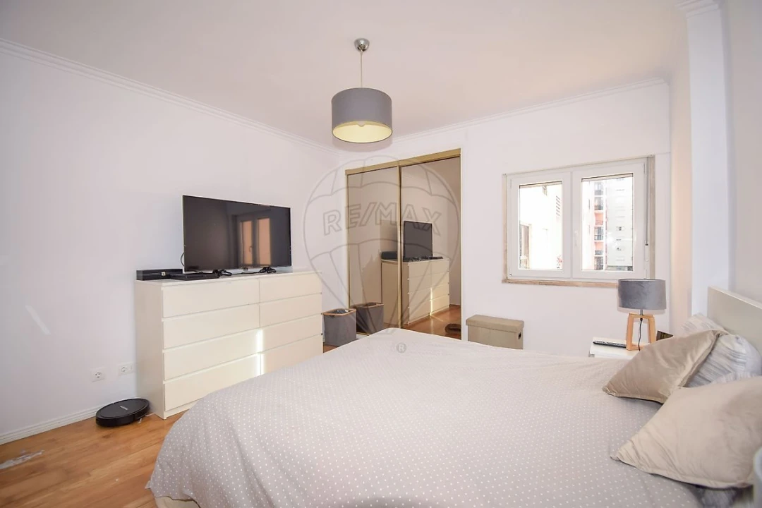 Apartamento T2 para Venda em Cacém e São Marcos Foto 11