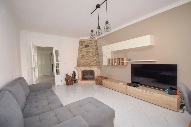 Apartamento T2 para Venda em Cacém e São Marcos Foto 6