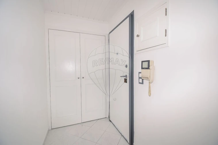 Apartamento T2 para Venda em Cacém e São Marcos Foto 4