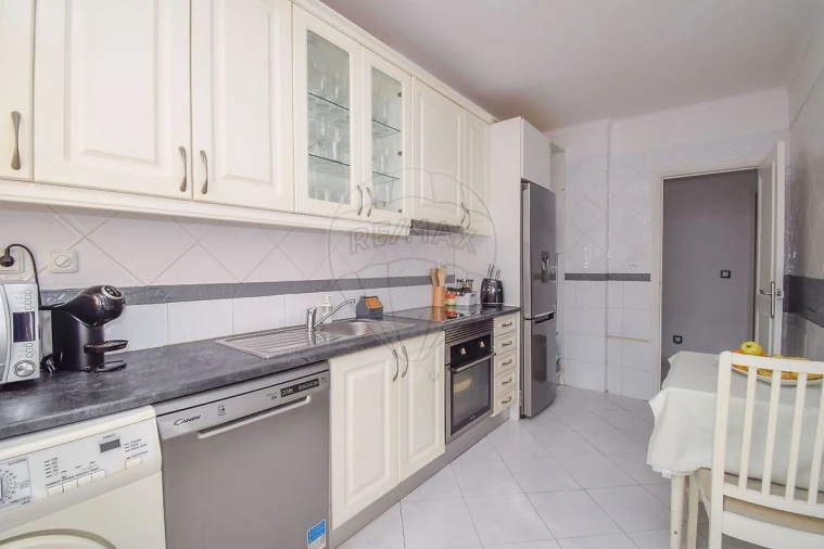 Apartamento T2 para Venda em Cacém e São Marcos Foto 8