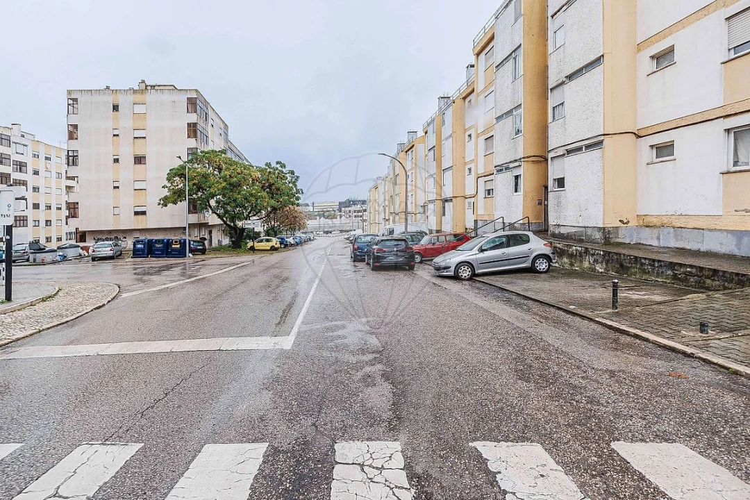 Apartamento T2 para Venda em Amora Foto 21