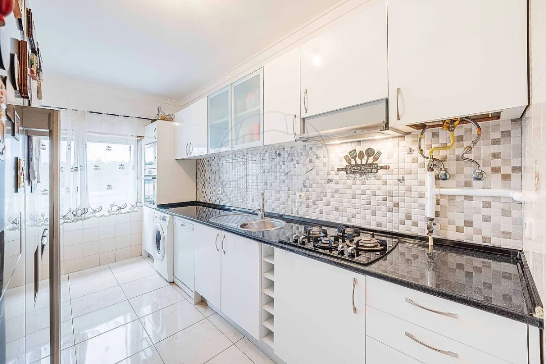 Apartamento T2 para Venda em Amora Foto 1