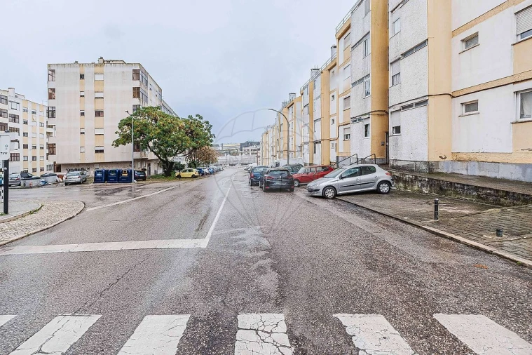 Apartamento T2 para Venda em Amora Foto 21