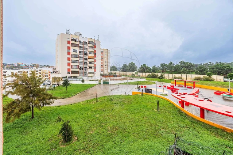 Apartamento T2 para Venda em Amora Foto 22