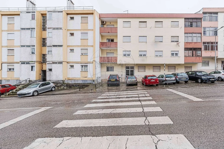 Apartamento T2 para Venda em Amora Foto 20