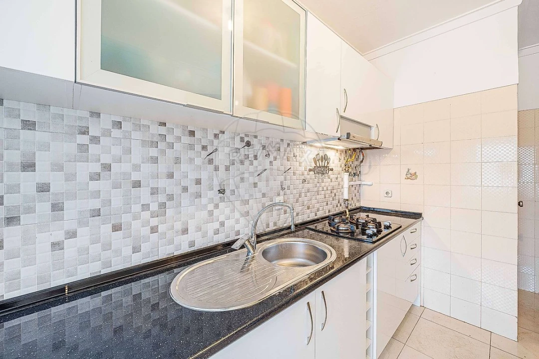 Apartamento T2 para Venda em Amora Foto 4