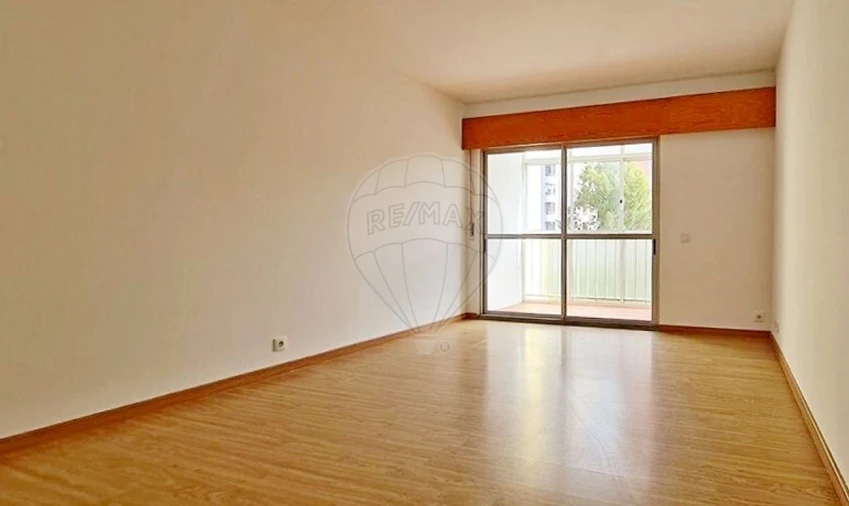 Apartamento T3 para Venda em Algueirão-Mem Martins Foto 5