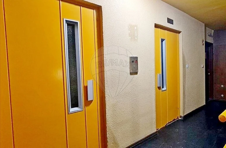 Apartamento T3 para Venda em Algueirão-Mem Martins Foto 12