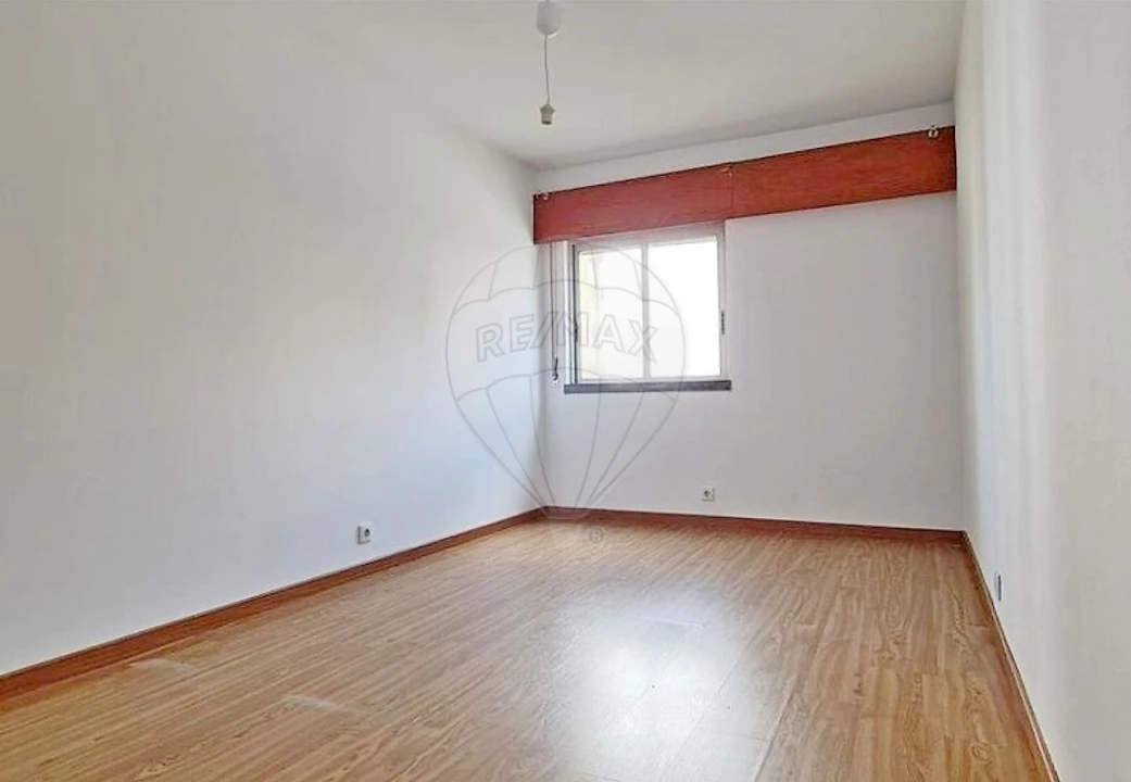 Apartamento T3 para Venda em Algueirão-Mem Martins Foto 8