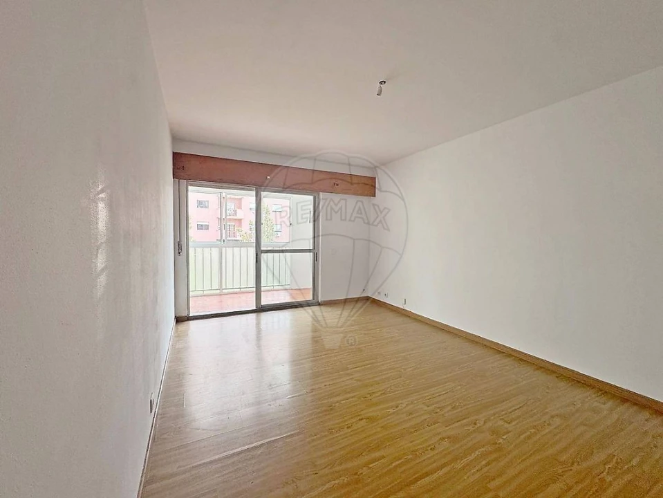 Apartamento T3 para Venda em Algueirão-Mem Martins Foto 22