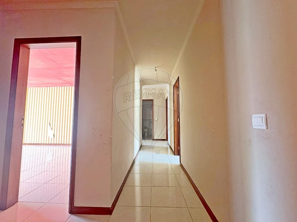 Apartamento T3 para Venda em Rio de Mouro Foto 24