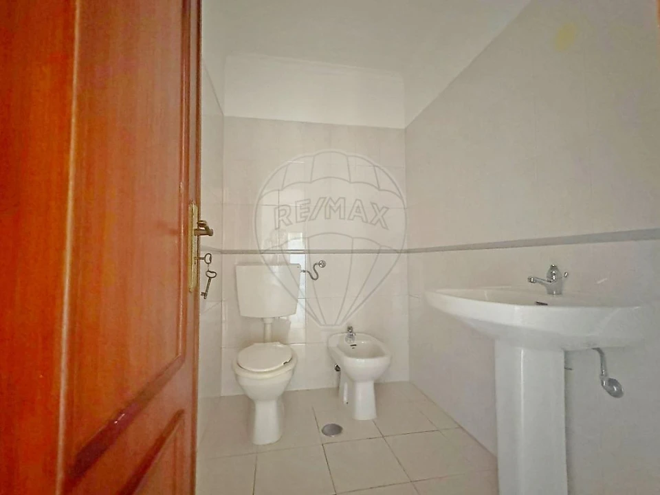 Apartamento T3 para Venda em Rio de Mouro Foto 23