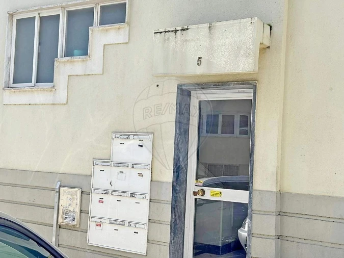 Apartamento T3 para Venda em Rio de Mouro Foto 6