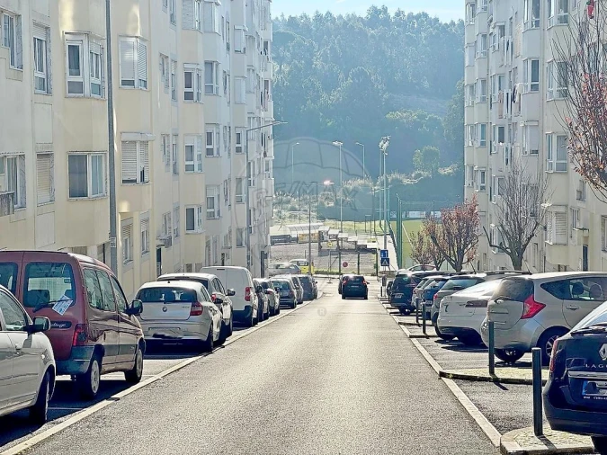 Apartamento T3 para Venda em Rio de Mouro Foto 5