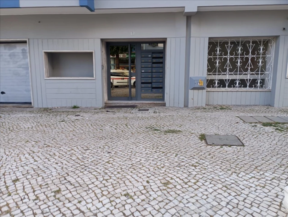 Apartamento T3 para Venda em Almada, Cova da Piedade, Pragal e Cacilhas Foto 15
