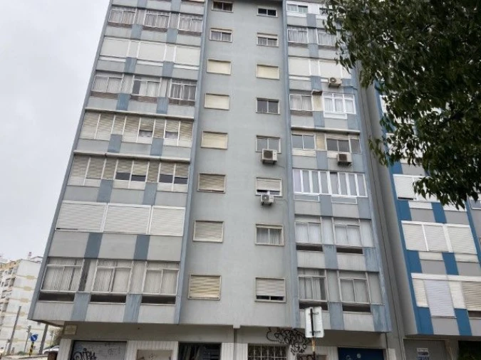 Apartamento T3 para Venda em Almada, Cova da Piedade, Pragal e Cacilhas Foto 1