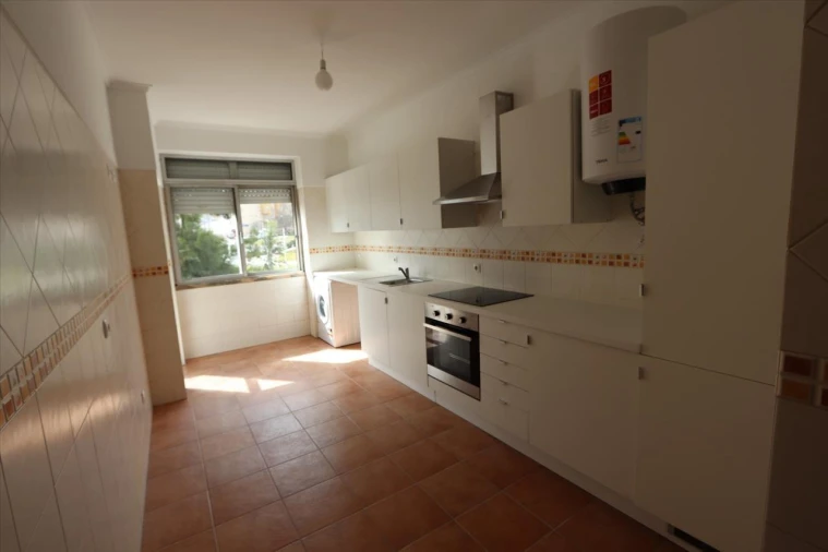 Apartamento T3 para Venda em Almada, Cova da Piedade, Pragal e Cacilhas Foto 12