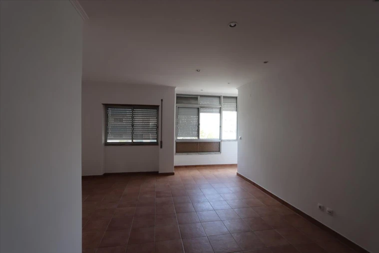 Apartamento T3 para Venda em Almada, Cova da Piedade, Pragal e Cacilhas Foto 5