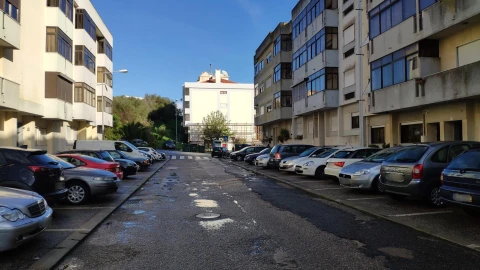 Apartamento T1 para Venda em Queluz e Belas