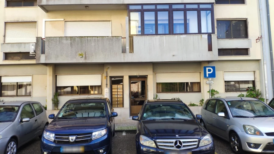 Apartamento T1 para Venda em Queluz e Belas Foto 12