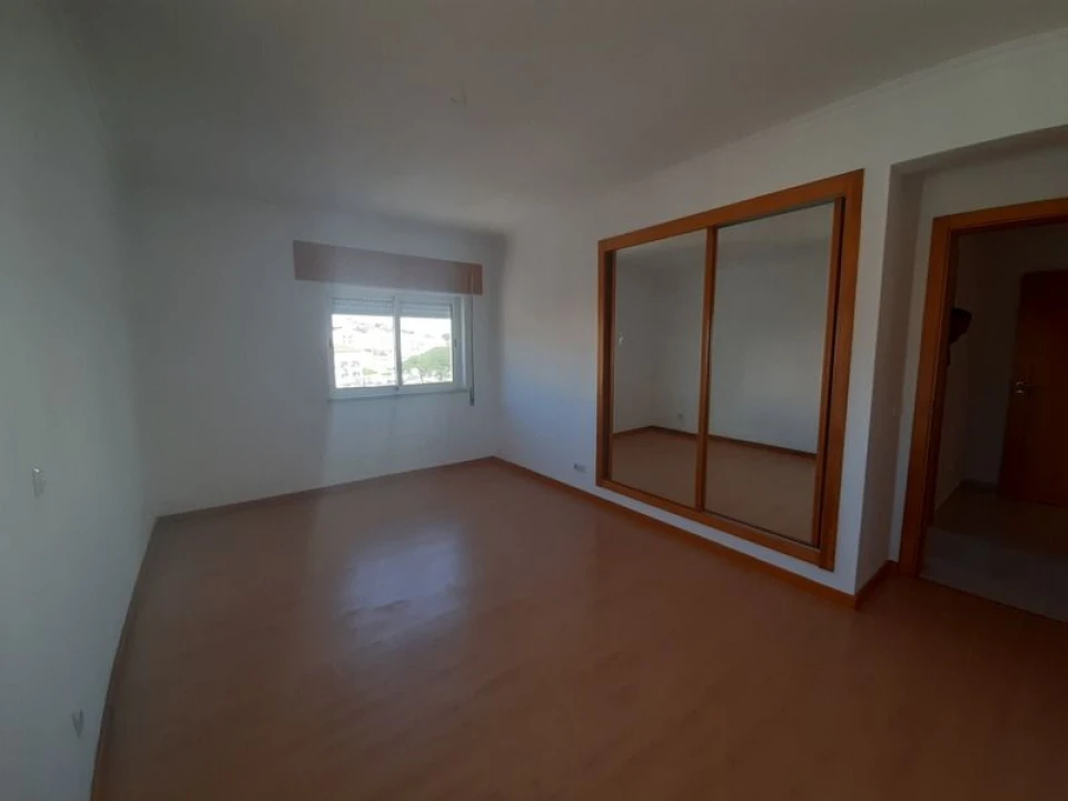 Apartamento T3 para Venda em Azambuja Foto 9