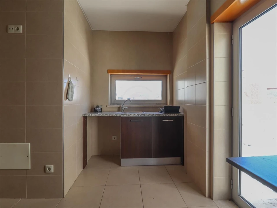 Apartamento T1 para Venda em Buarcos Foto 7