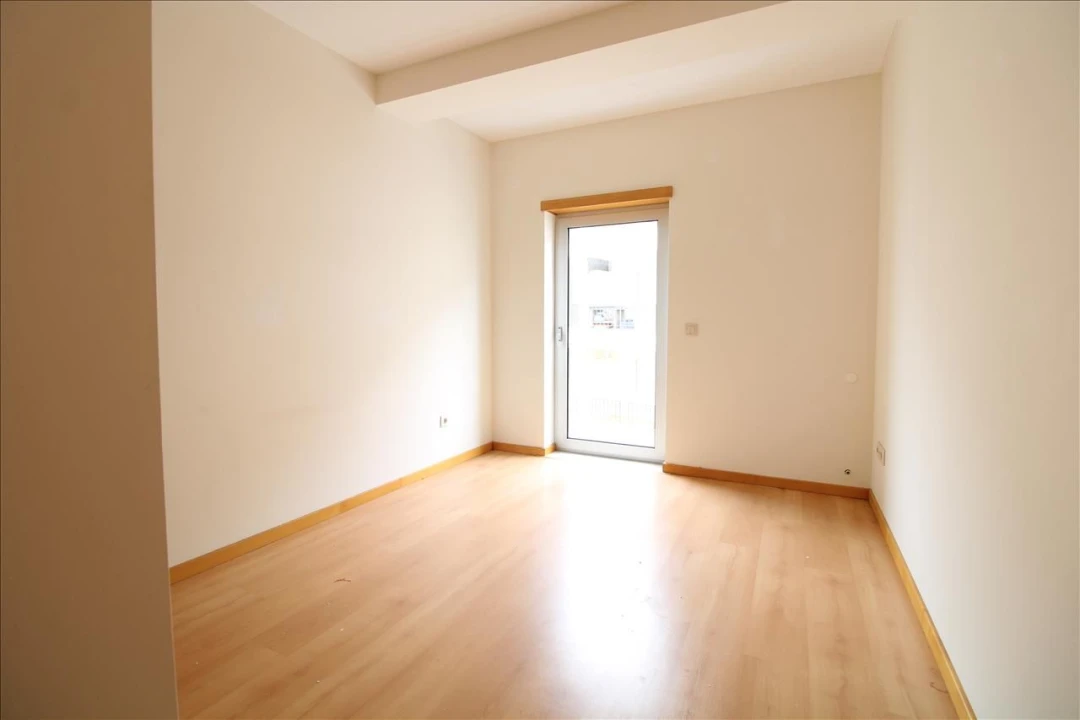 Apartamento T1 para Venda em Buarcos Foto 8