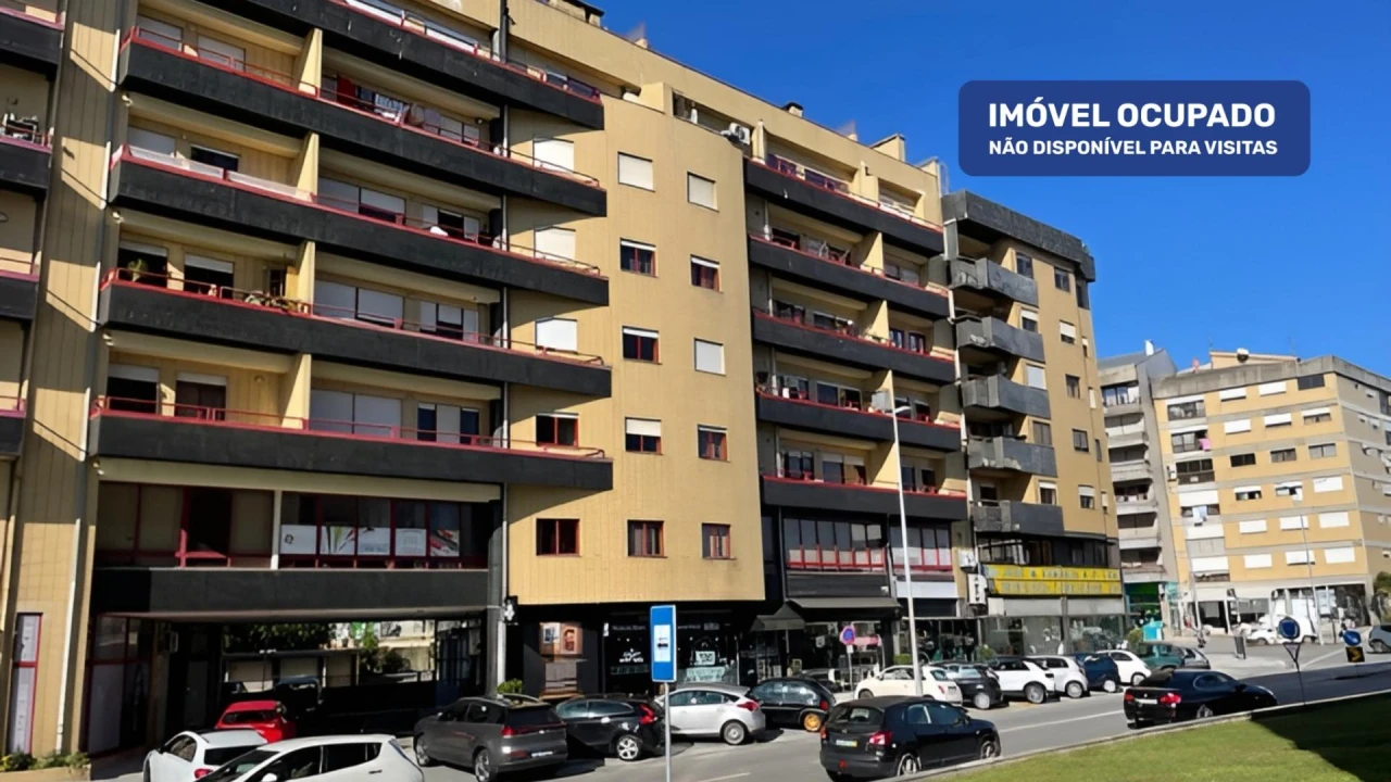 Apartamento T3 para Venda em Antas e Abade de Vermoim Foto 1