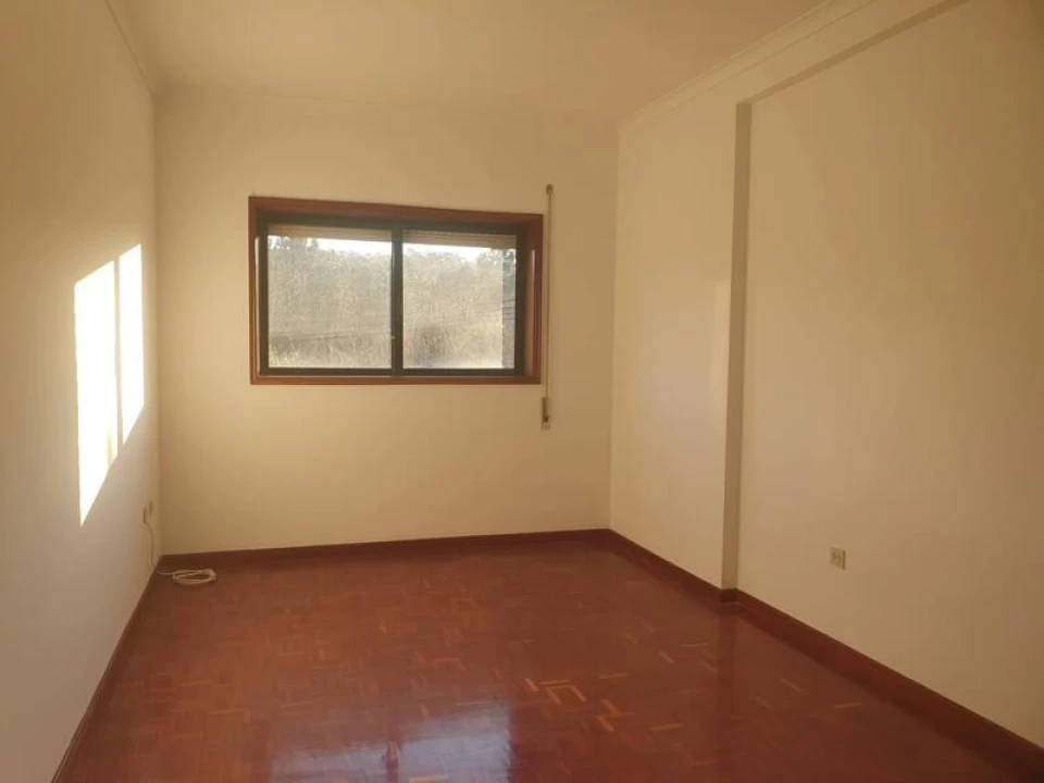 Apartamento T2 para Venda em Vilar de Andorinho Foto 9