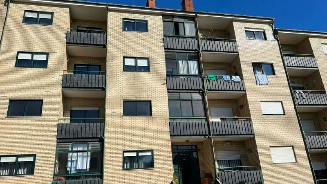 Apartamento T2 para Venda em Vilar de Andorinho Foto 1