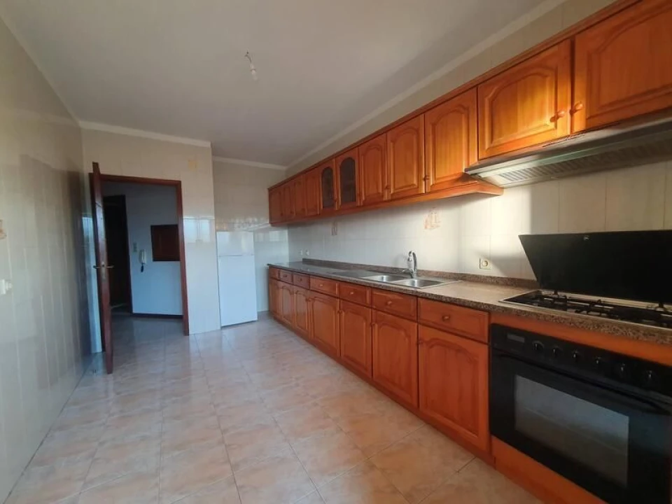 Apartamento T2 para Venda em Vilar de Andorinho Foto 12