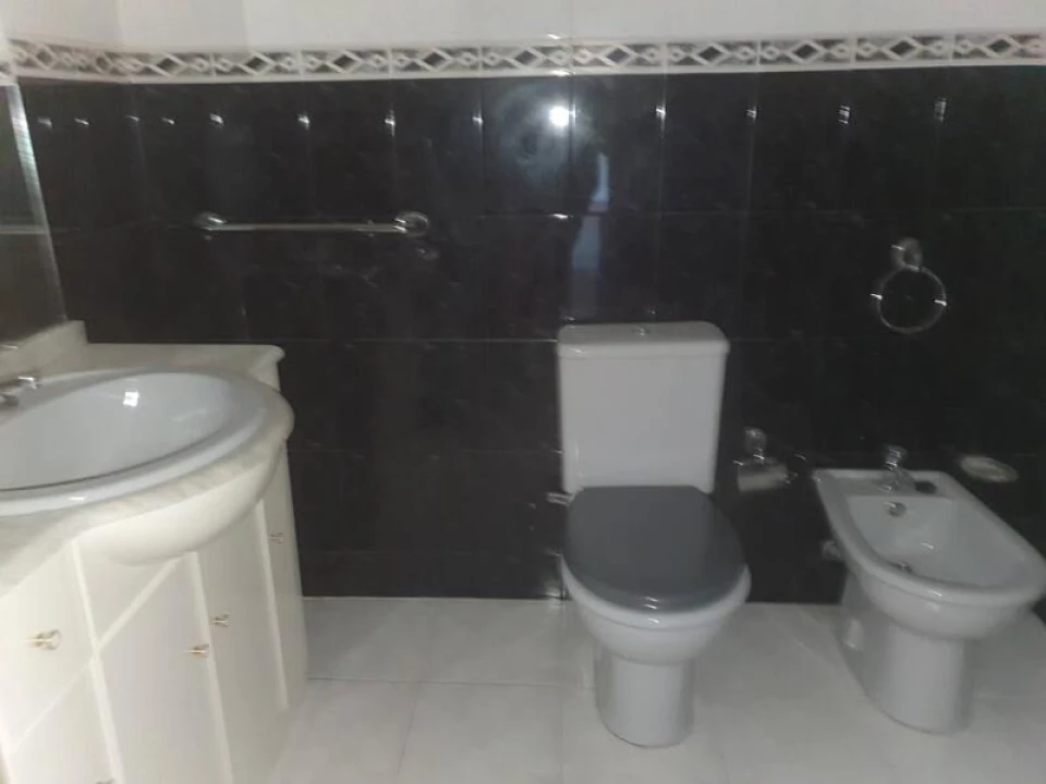 Apartamento T2 para Venda em Vilar de Andorinho Foto 15