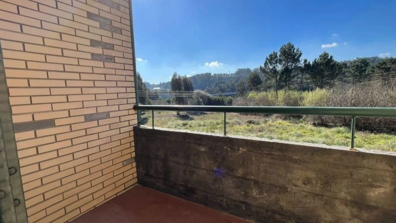 Apartamento T2 para Venda em Vilar de Andorinho Foto 5