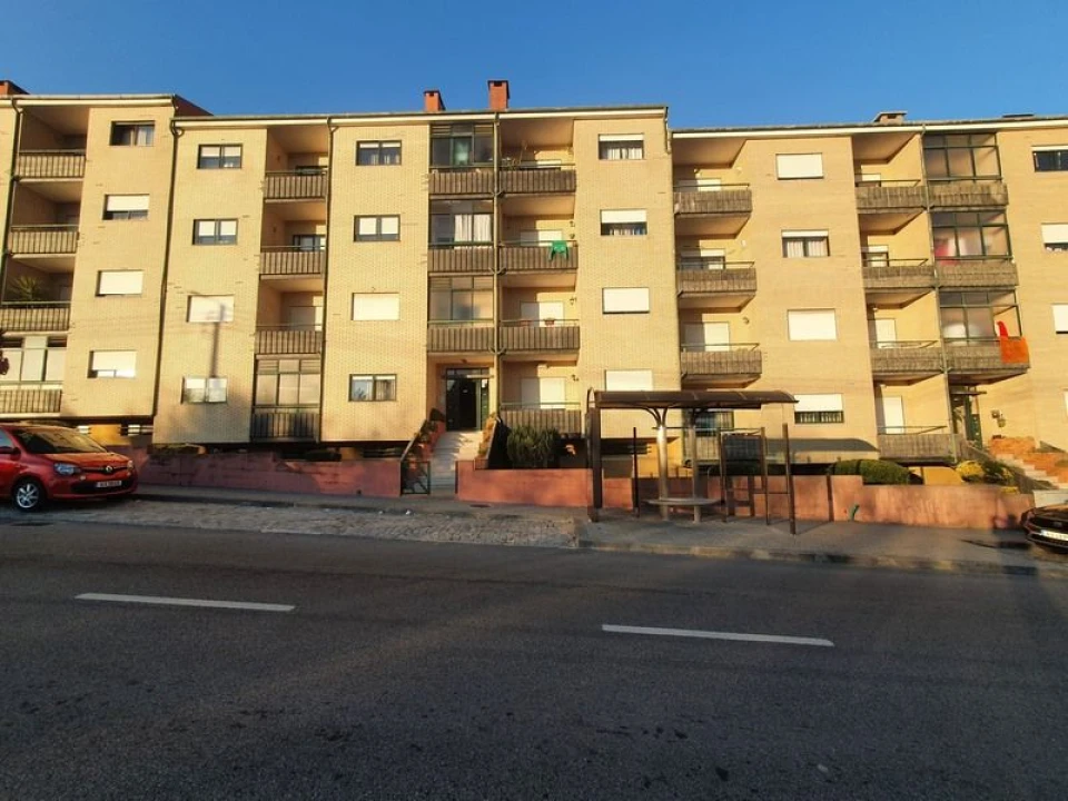 Apartamento T2 para Venda em Vilar de Andorinho Foto 16