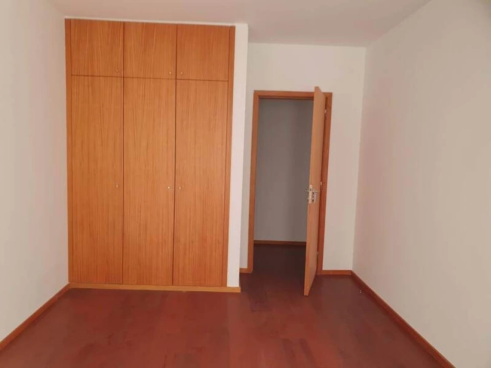 Apartamento T2 para Venda em Oliveira do Douro Foto 6