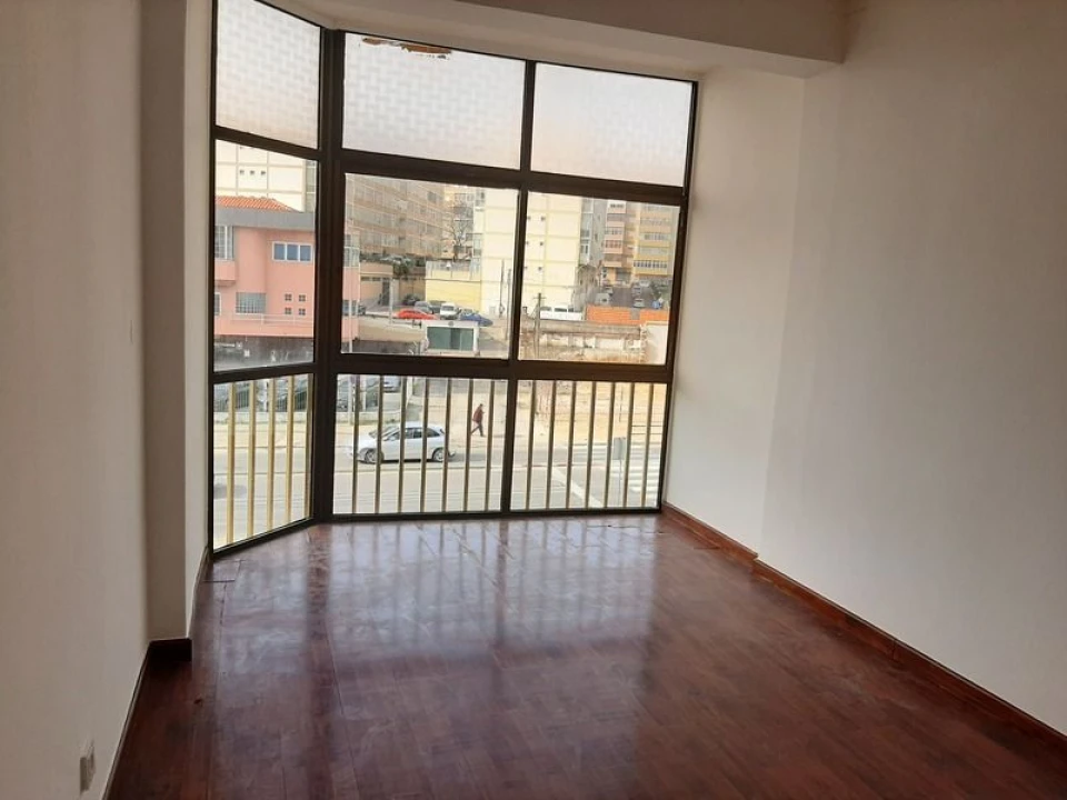 Apartamento T3 para Venda em Fernao Ferro Foto 6