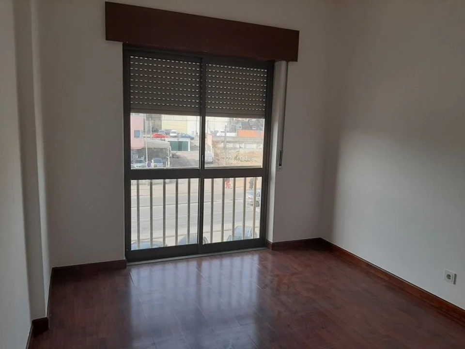 Apartamento T3 para Venda em Fernao Ferro Foto 9